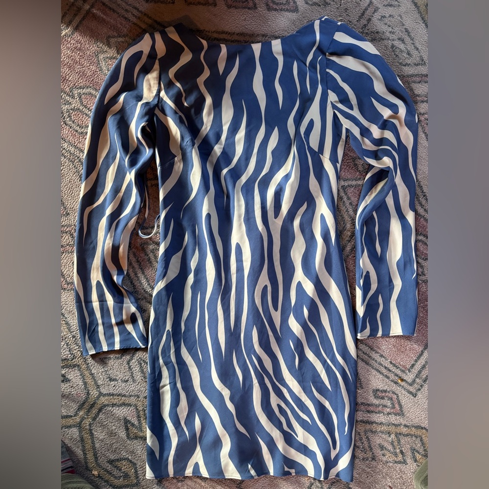 Abercrombie & Fitch Blue and Cream Patterned Dress